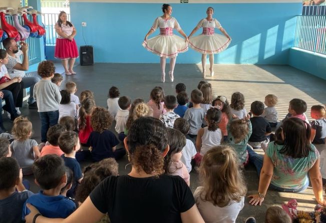 Escolas municipais recebem apresentações dos artistas beneficiados pela lei Aldir Blanc