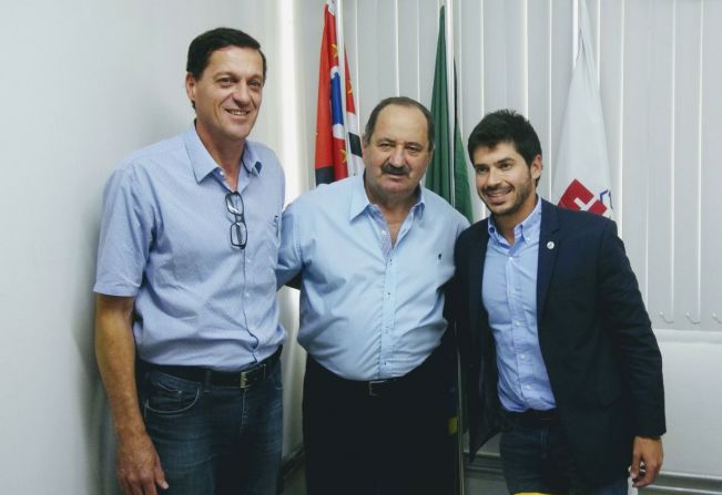 Prefeito e superintendente do SAAEC visitam CETESB e FUNASA