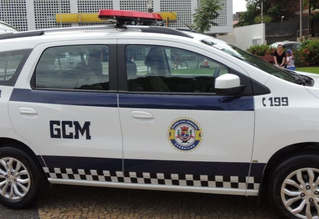 Guarda Civil recupera veículo e prende fugitivo