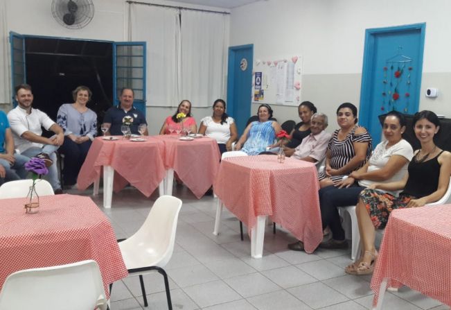 Alunos de culinária do Fundo Social preparam jantar especial