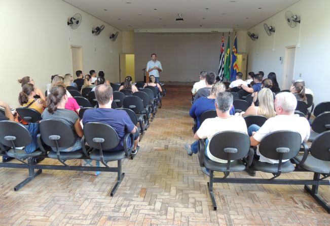 Organização e participantes do 3º Feirão da Indústria e do Comércio de Cerquilho se reúnem