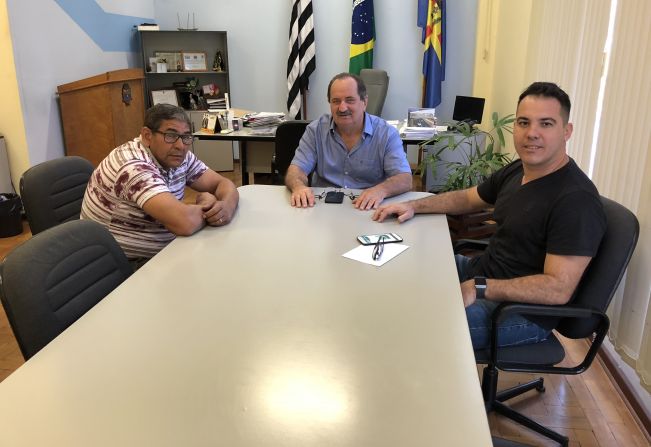 Prefeito recebe visita de novo presidente da Cooperativa de Reciclagem