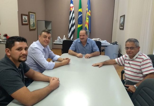 Prefeito Aldo recebe visita do assessor do Deputado Danilo Balas